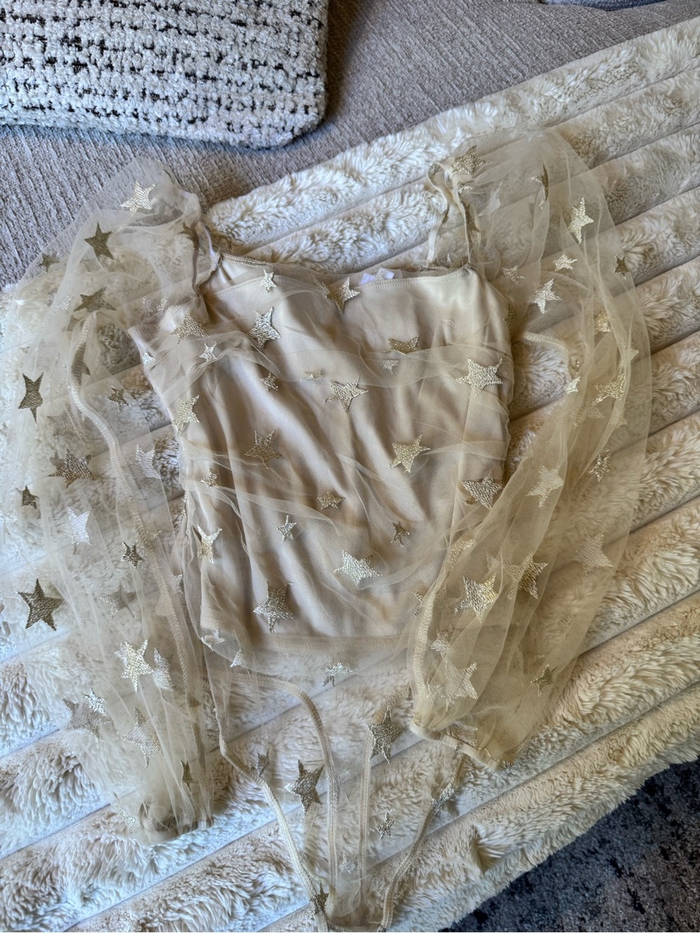 Le Lis Sheer Star Mesh Long Sleeve Top Bodysuit